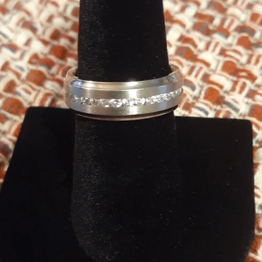 New Titanium Brushed Center Shiny Step Edge CZ Eternity Wedding Ring ‎ Size 7.5